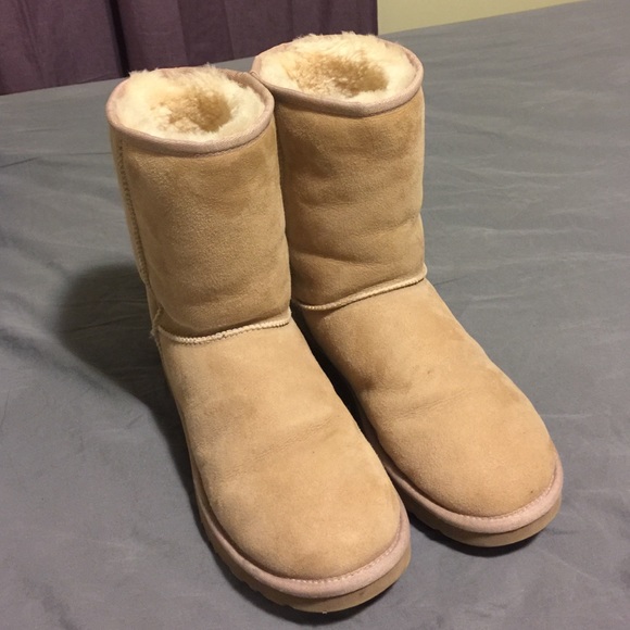 Ugg Classic Short Sand Color