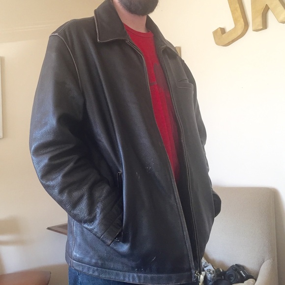 💥 Black Leather Jacket 💥 ACCEPTING ALL OFFERS