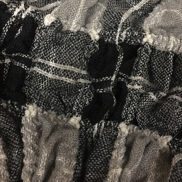 Scarf - Picture 2 of 3