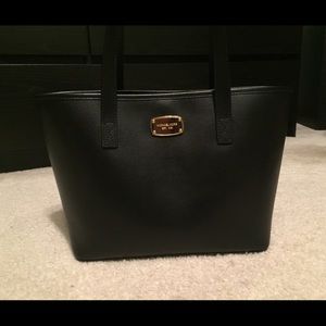 Michael Kors Jet Set Tote