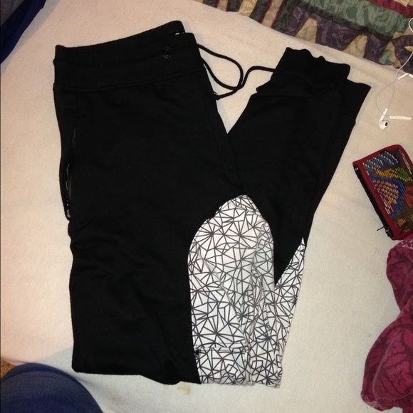 Black joggers w in between design