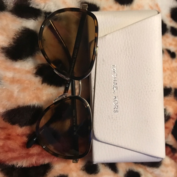 Authenic michael kors sun glasses