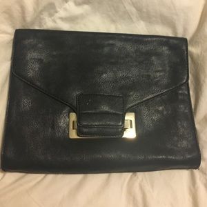 Black clutch