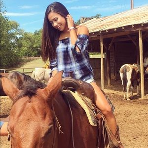 Meet your Posher, Daniela