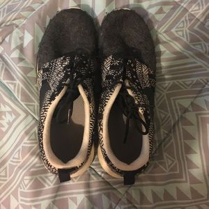 Nike roshes winter edition!