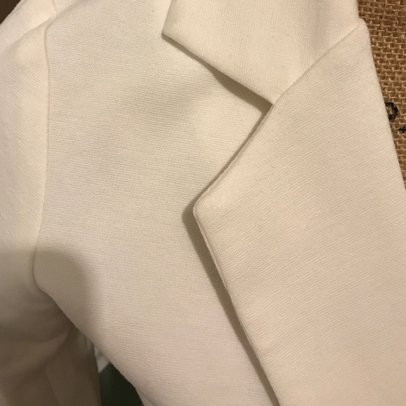 Bar 111 Off White Blazer or Coat - Picture 2 of 3