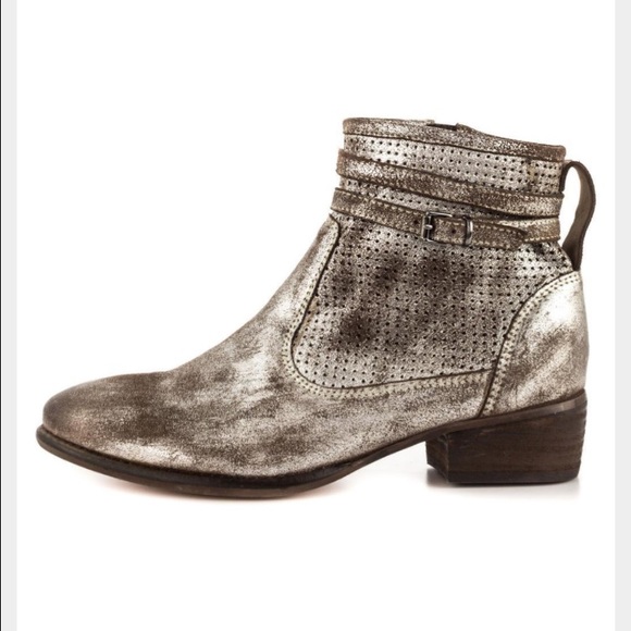 seychelles metallic booties