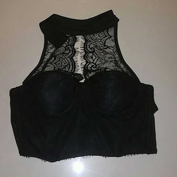Halter top - Picture 1 of 1