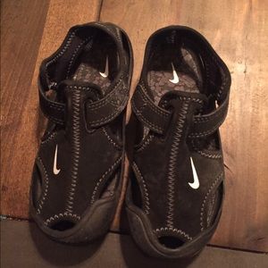 Nike Toddler Size 11 sandal
