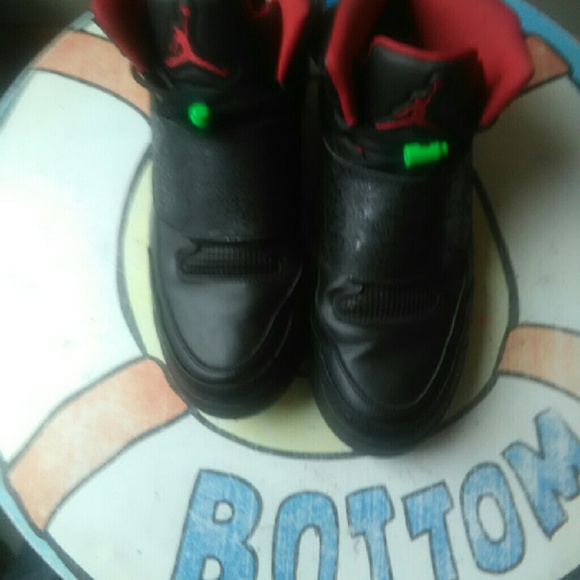 Shoes - Picture 3 of 4