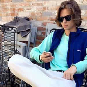 Meet your Posher, Christian