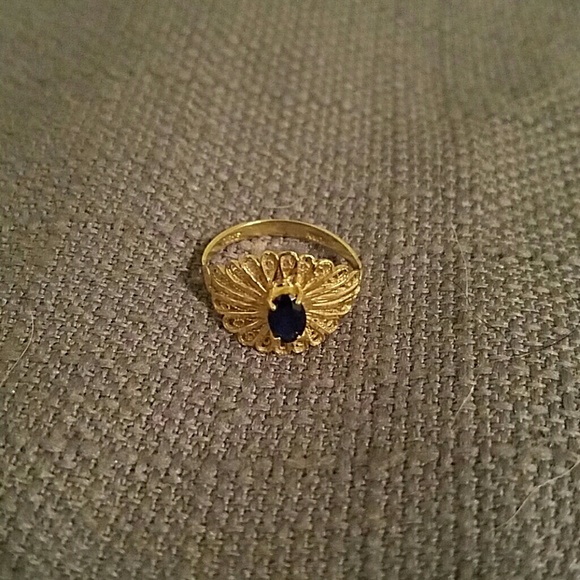 Vintage ring. Size 6-6.5