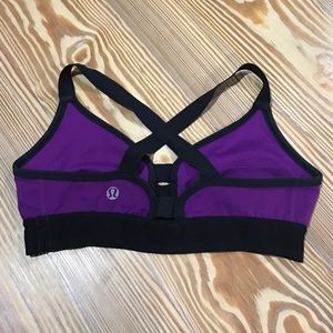 Lululemon sports bra!