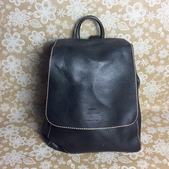 Mondani black leather backpack