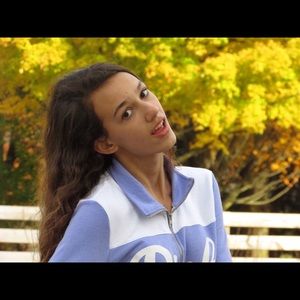 Meet your Posher, Emalee