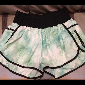 Lululemon tracker shorts
