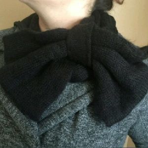 Hot Topic Bow Scarf