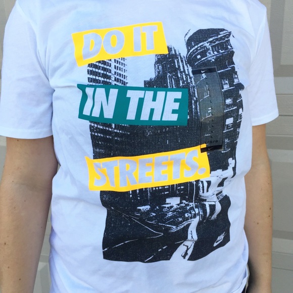 Nike Do IT In The Streets Tee - Picture 2 of 4