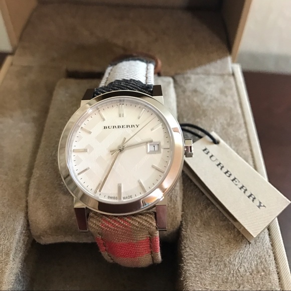 Burberry watch - Picture 4 of 4