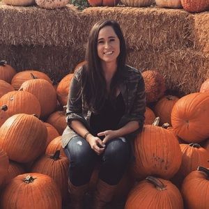 Meet your Posher, Alyssa