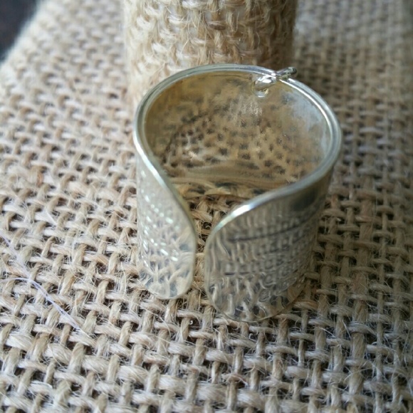 Silver and Rhodium statement ring - Picture 2 of 3