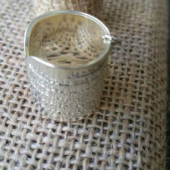 Silver and Rhodium statement ring - Picture 3 of 3