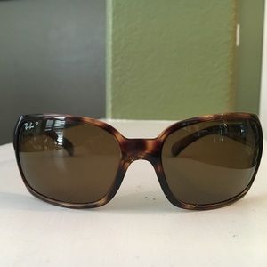 rayban RB4068 Polarized sunglasses