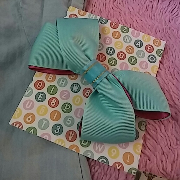 Fashion Statement Bundle! - Picture 2 of 4