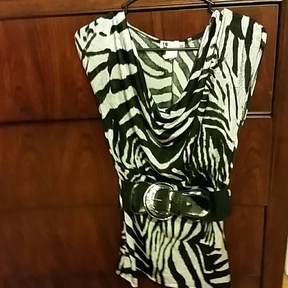 Shirt - Picture 2 of 3