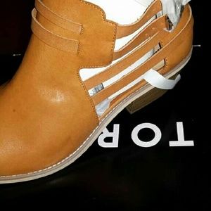 Ankle Bootie by Torrid (new w/o tag)