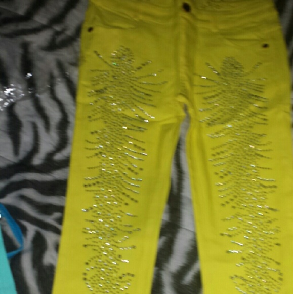 Jeans - Picture 2 of 4
