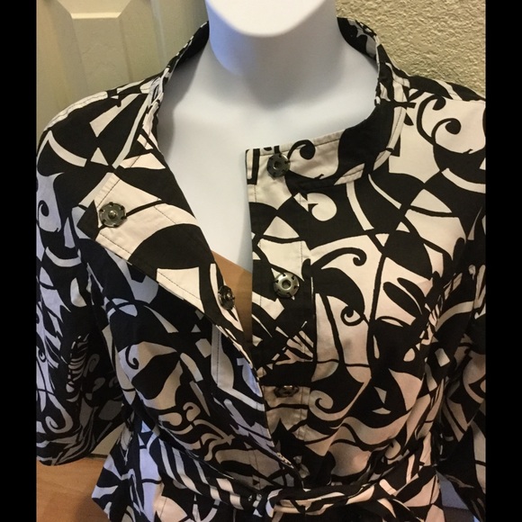 Investments Jackets & Blazers - Cute little jacket!