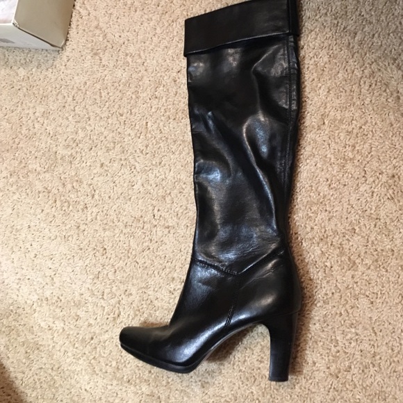 Black Liz Claiborne knee highs