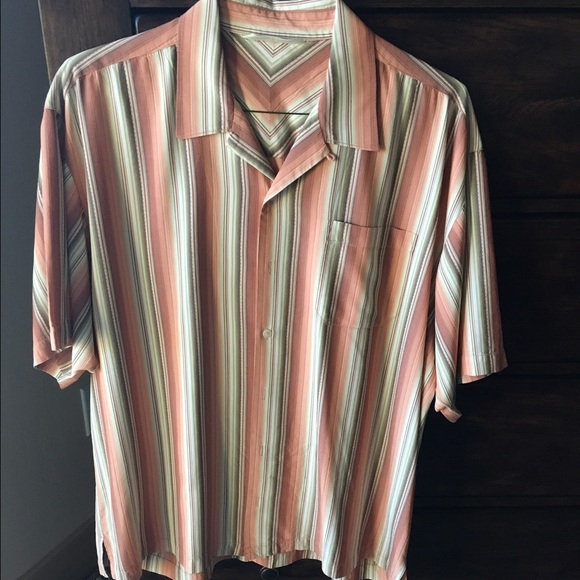 Tommy Bahama Button Down