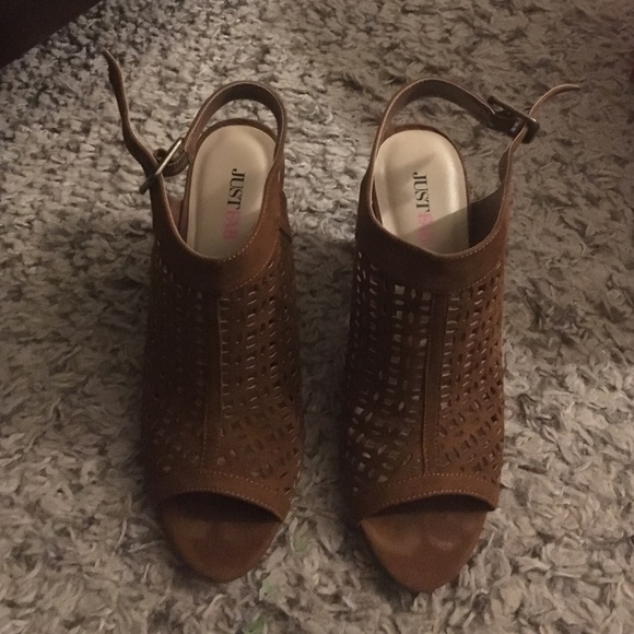 Brown heeled sandal