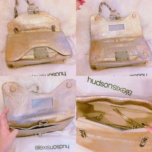 Alexis Hudson Bags - Alexis Hudson Gold Snake Pattern Handbag Alexis Hudson Bags - Alexis Hudson Gold Snake Pattern Handbag