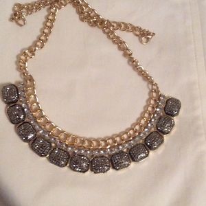 Grecian look short necklace