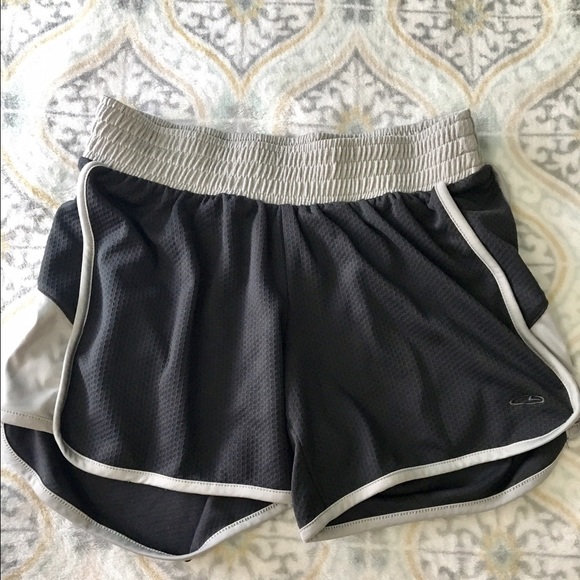 Champion running shorts size xs never worn - Picture 1 of 3