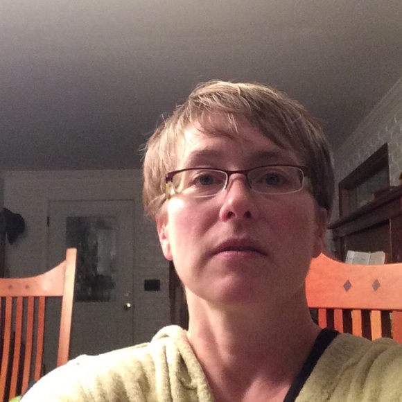 Meet your Posher, Kris - Picture 1 of 1