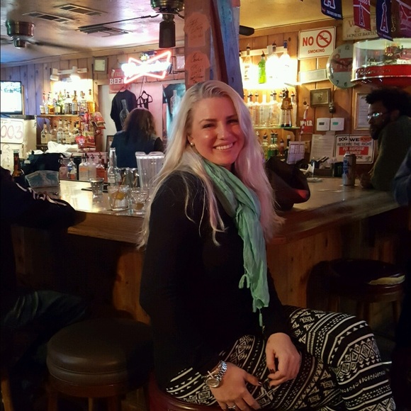 Meet your Posher, Krystal - Picture 1 of 1