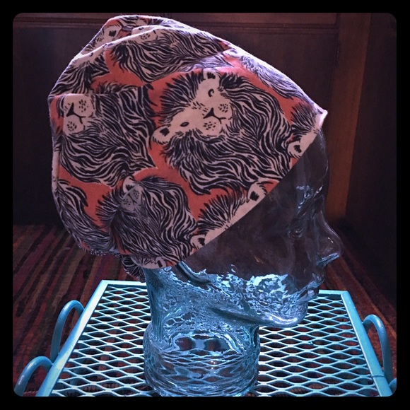 Lion 🦁 Tie back Scrub Hat