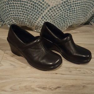 b.o.c clogs size 8