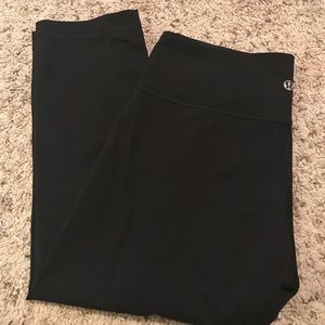 Lululemon crops