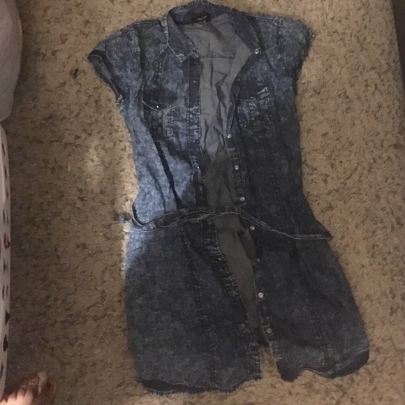 Cute jean like dress with belt