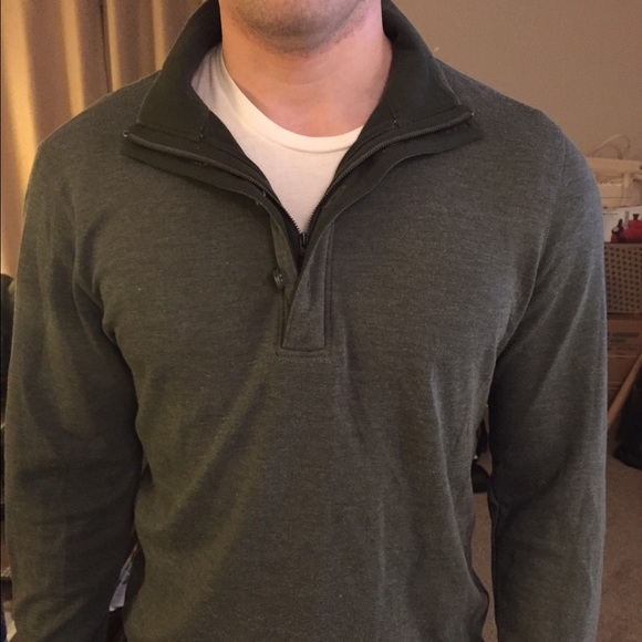 Dark forest green sweater - Picture 1 of 4