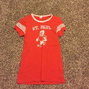 Abercrombie and fitch tee