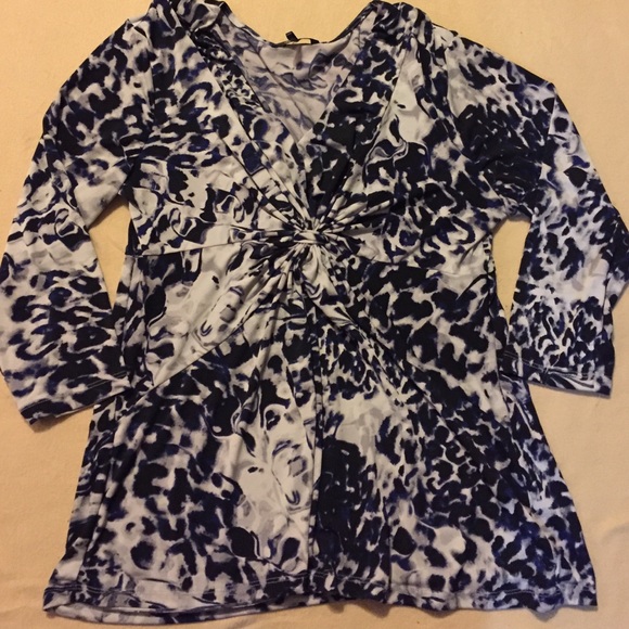 Daisy Fuentes 3/4 Length Shirt - Picture 2 of 4