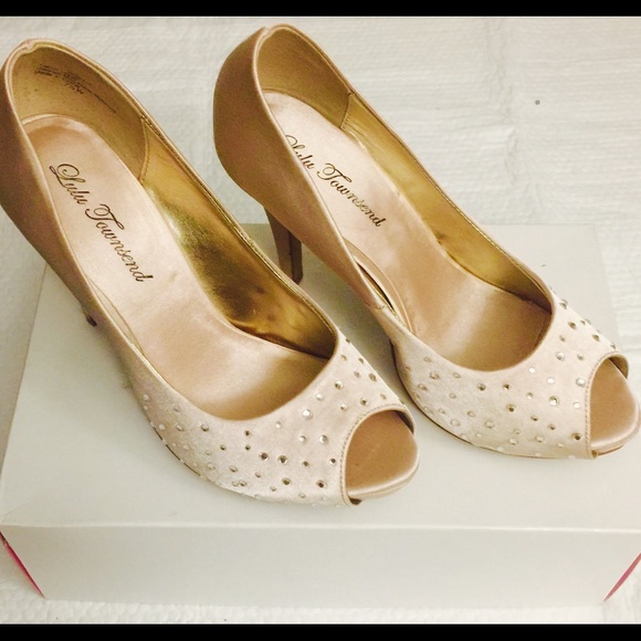 Lulu Townsend Daphnis Heels