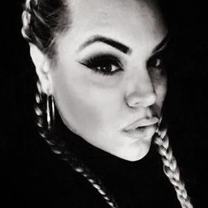 Meet your Posher, Farrah