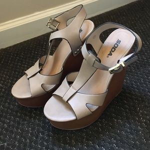 Soda women's 7.5 wedges, worn once